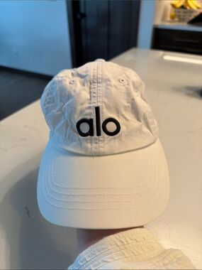 ALO Yoga | Accessories | Alo Yoga Offduty Adjustable Cap Limited